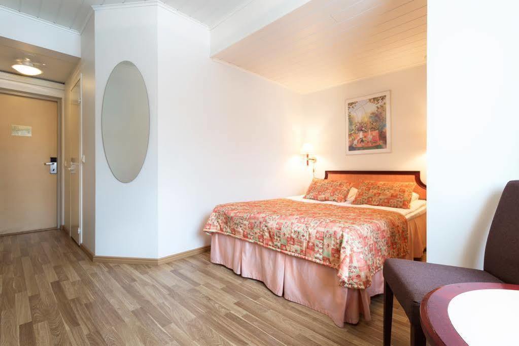 Hotel Milton Jyväskylä Esterno foto